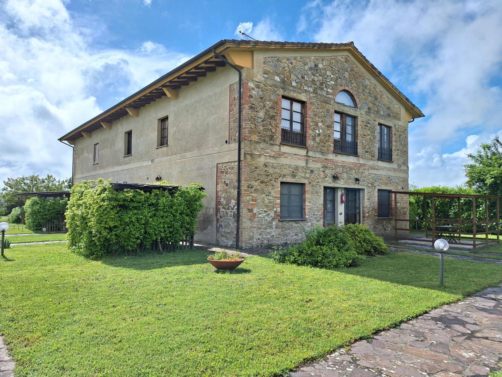Lacollinatuscany Between San Gimignano And Volterra Bagian luar foto
